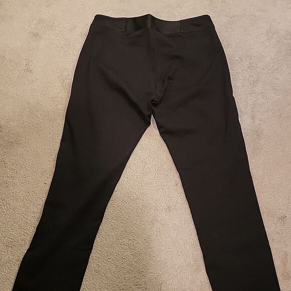 Elie Tahari Women's Black Pants pull on no pockets . Sz med - Picture 9 of 10